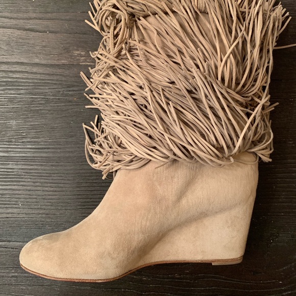 Amazing Christian Louboutin fringe boots - Picture 6 of 7